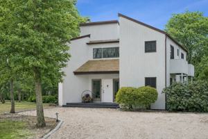 featured image of 15 N Quarter Rd
