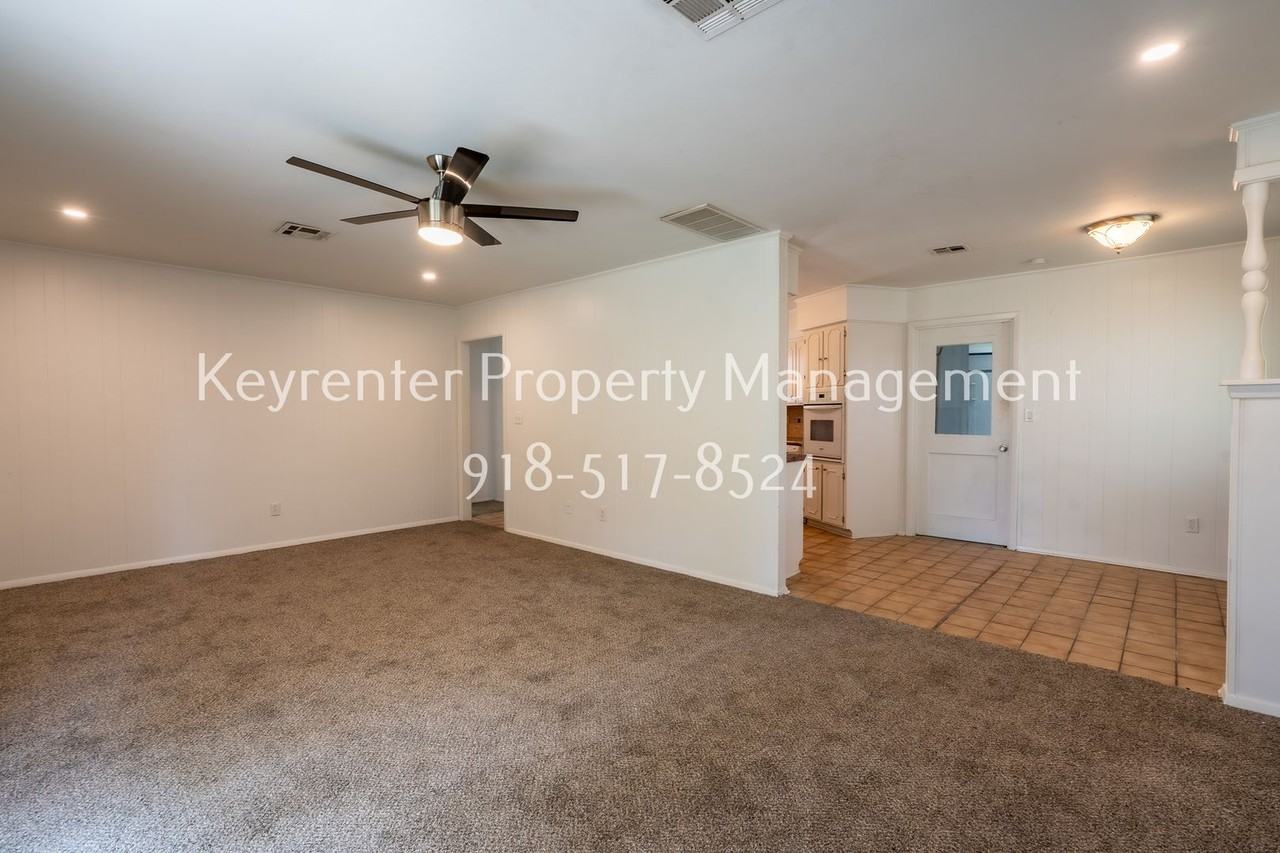 9041 E 33rd St - Photo 7 of 16