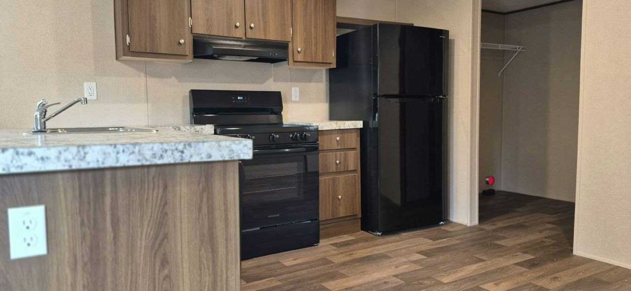 12 Temple Ave #12 - Photo 3 of 10