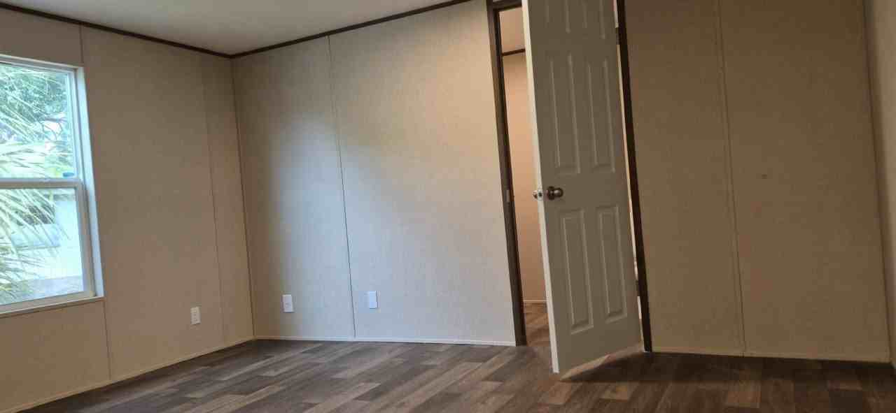 12 Temple Ave #12 - Photo 5 of 10