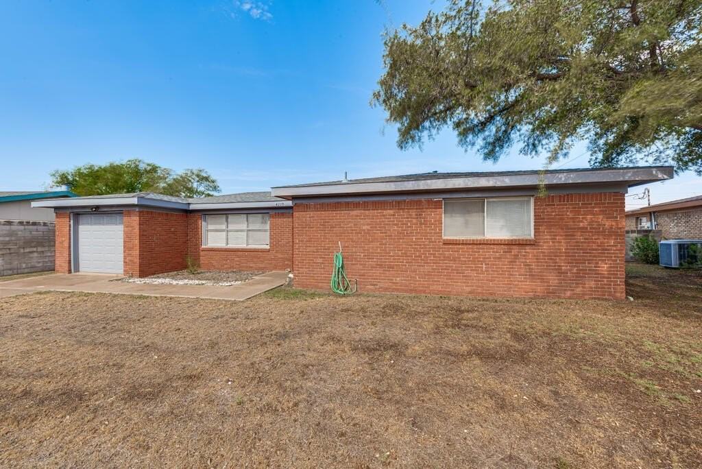 4209 Fernwood St - Photo 4 of 9