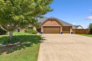 featured image of 8421 Nw 126th St