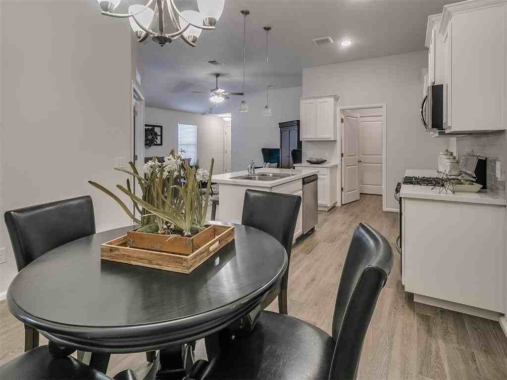 2408 Finesilver Ln - Photo 7 of 31