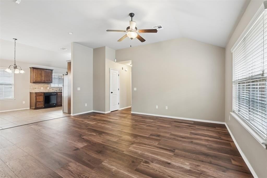 2312 Nw 199th St - Photo 3 of 27