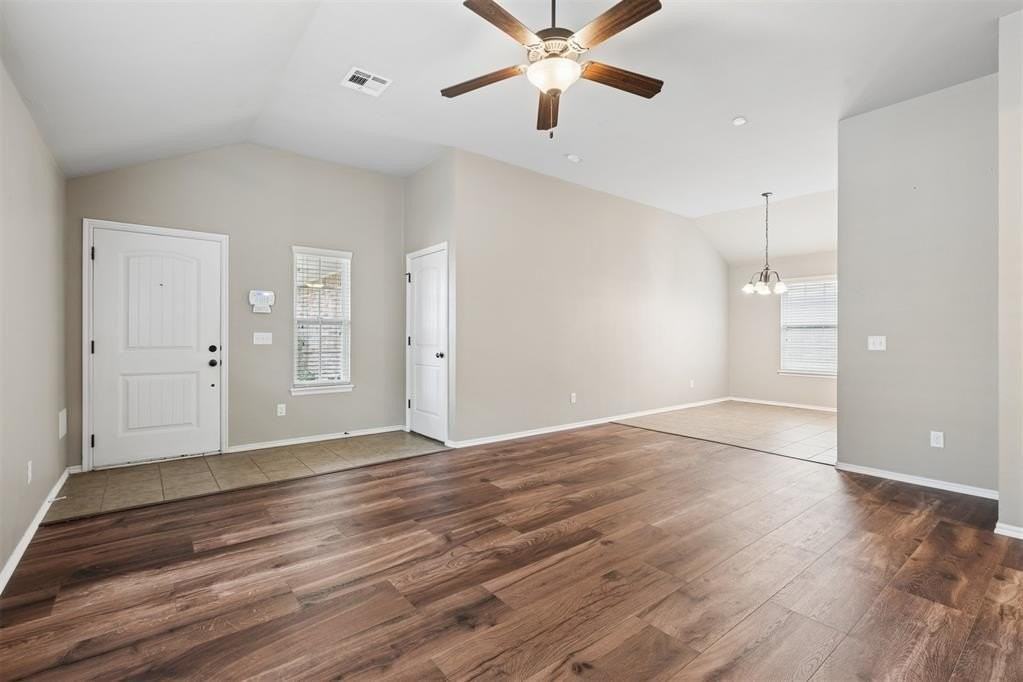 2312 Nw 199th St - Photo 4 of 27