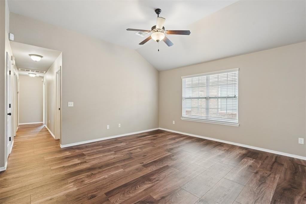 2312 Nw 199th St - Photo 6 of 27