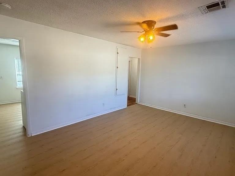 1804 Elm Dr - Photo 3 of 19