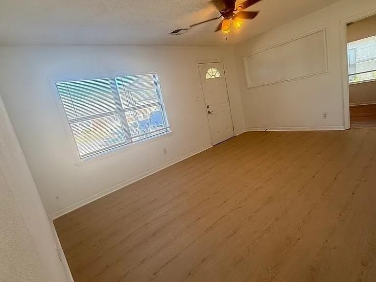 1804 Elm Dr - Photo 5 of 19
