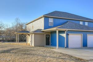featured image of 1280 Willow Ln #A