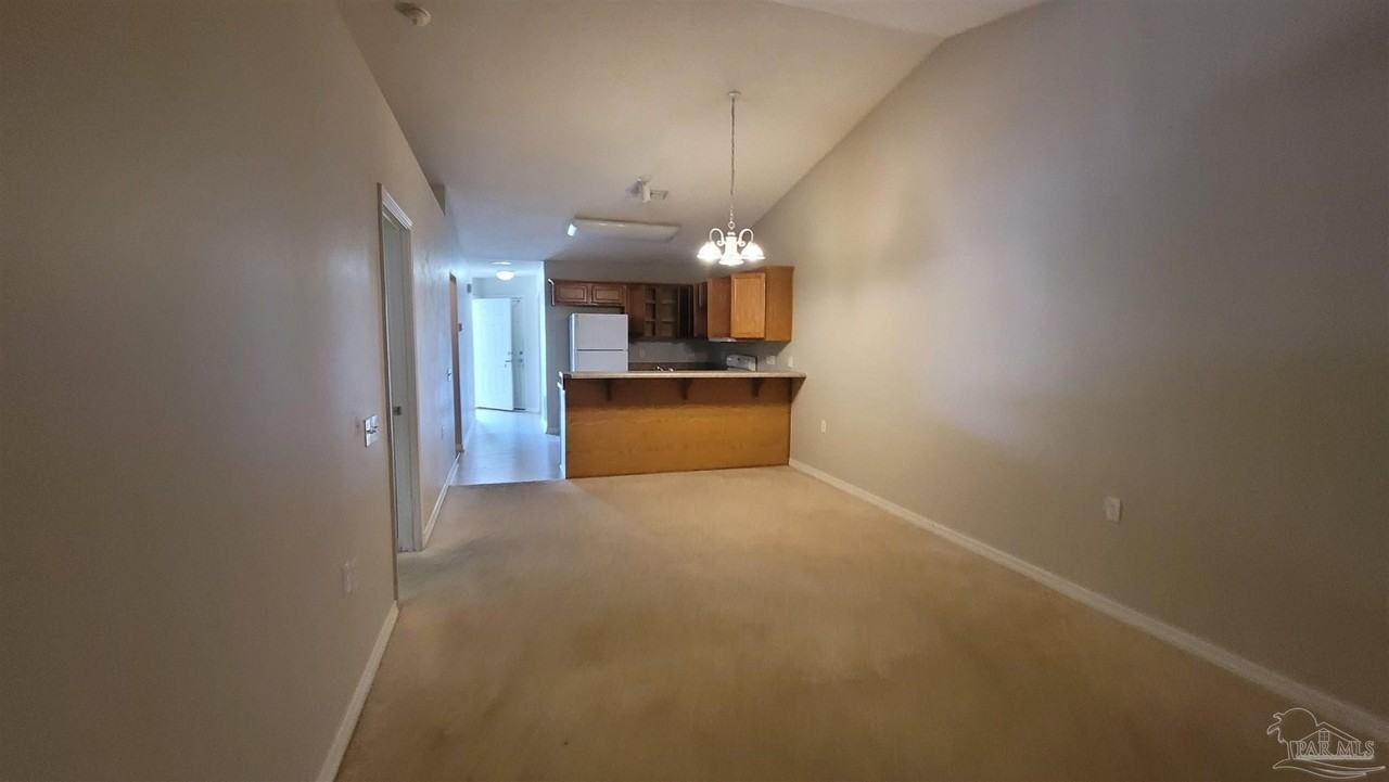 7881 Stonebrook Dr - Photo 2 of 3