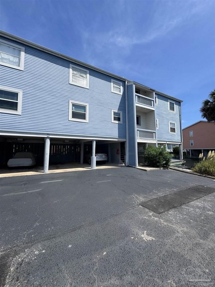 1650 Via De Luna Dr #D6 - Photo 2 of 19