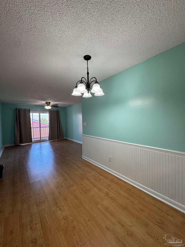 1650 Via De Luna Dr #D6 - Photo 5 of 19
