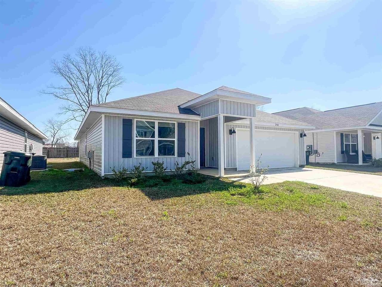 2340 Kirkwood Dr - Photo 2 of 33