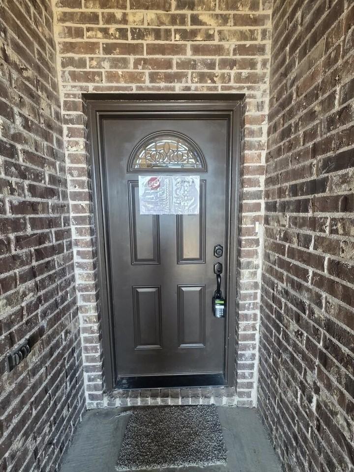 104 S Carver St - Photo 2 of 26