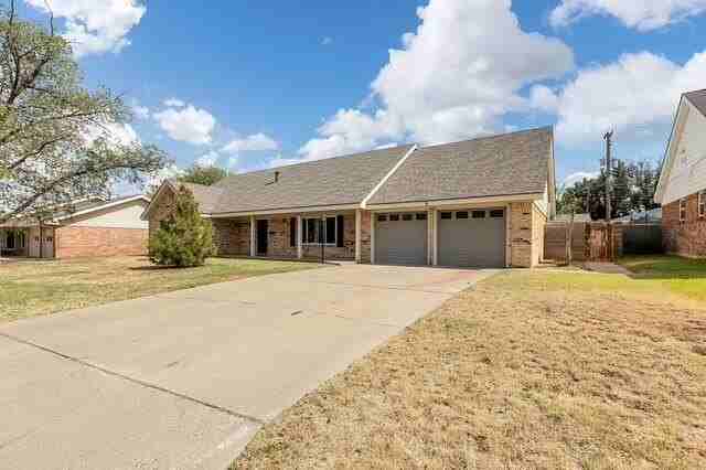 2803 W Dengar Ave - Photo 2 of 24