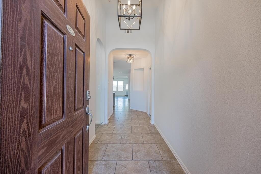 6701 Colony Rd - Photo 3 of 28