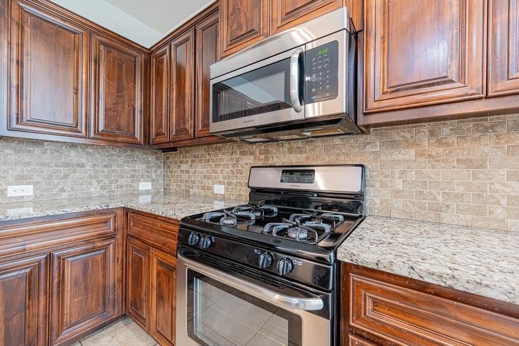 6701 Colony Rd - Photo 6 of 28