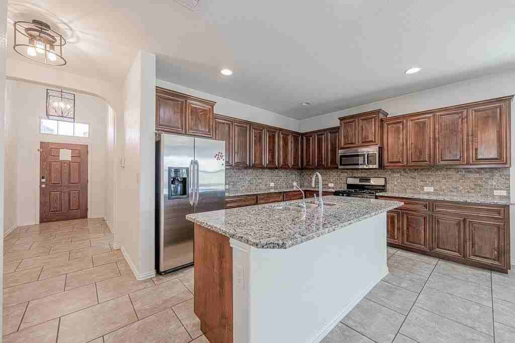 6701 Colony Rd - Photo 7 of 28