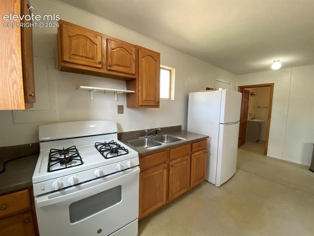 415 Victor Ave #C - Photo 4 of 11