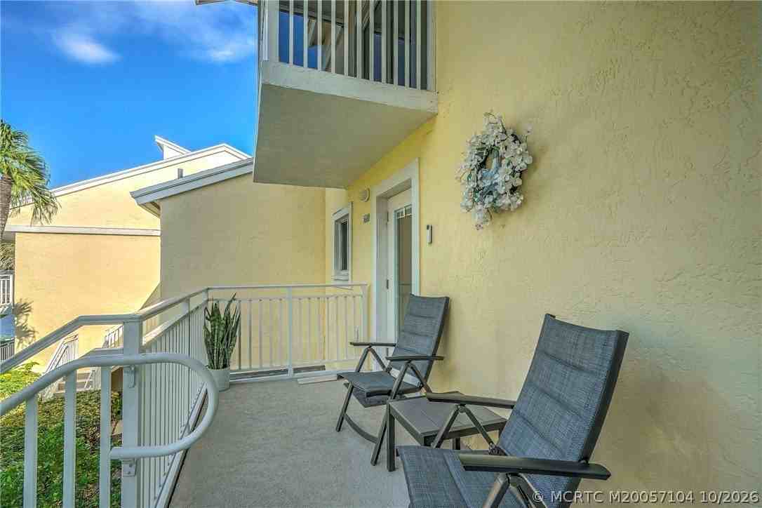 5600 Ne Gulfstream Way - Photo 5 of 50