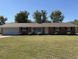 featured image of 801 Hampton Dr