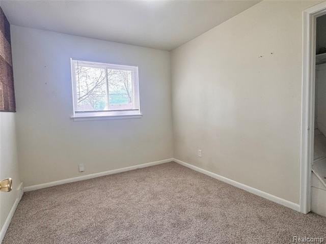 26371 Compson St - Photo 7 of 19