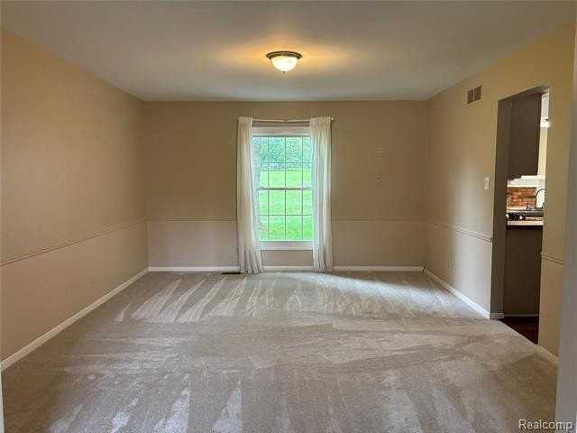 41686 Sutters Ln - Photo 5 of 30