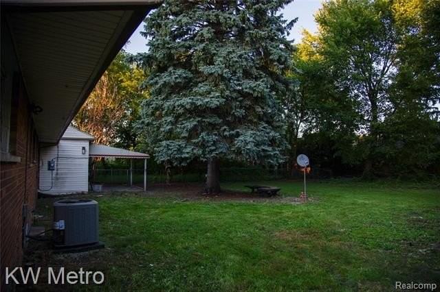 14984 Archdale St - Photo 4 of 24