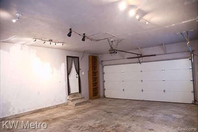 14984 Archdale St - Photo 5 of 24