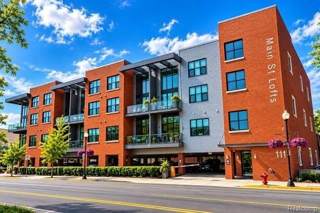 111 N Main St #303