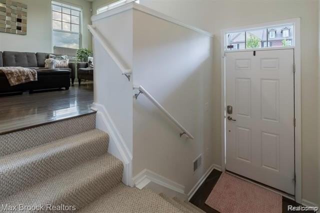 333 Glenhurst Blvd #9 - Photo 2 of 14