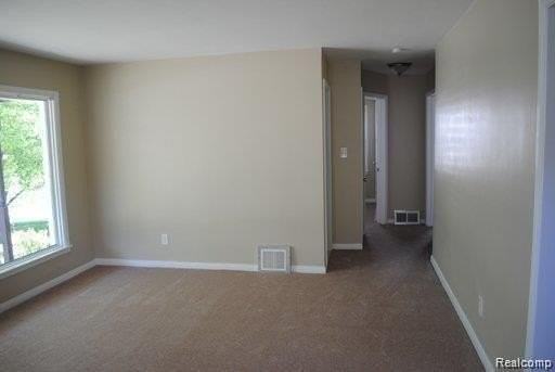 23060 Rosewood St - Photo 5 of 12