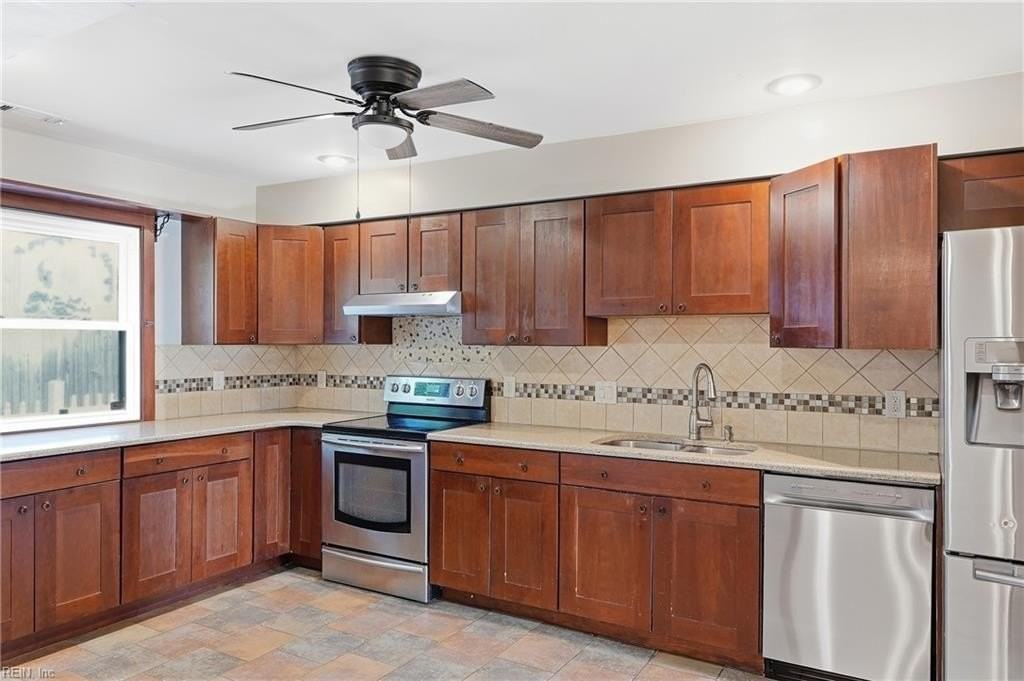 4865 Halwell Dr - Photo 3 of 36