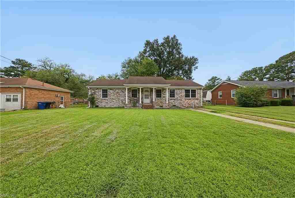 4821 Orleans Dr - Photo 3 of 28