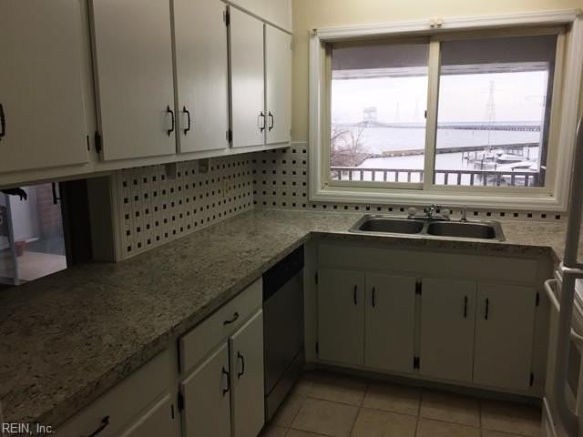 100 75th St #E - Photo 3 of 19