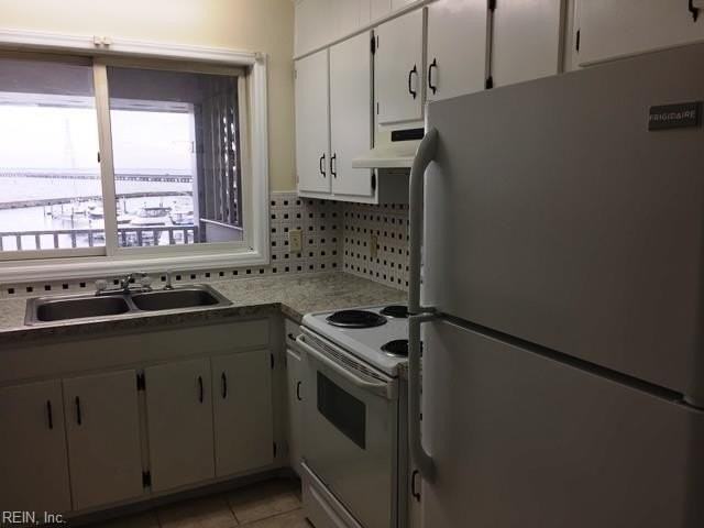 100 75th St #E - Photo 5 of 19