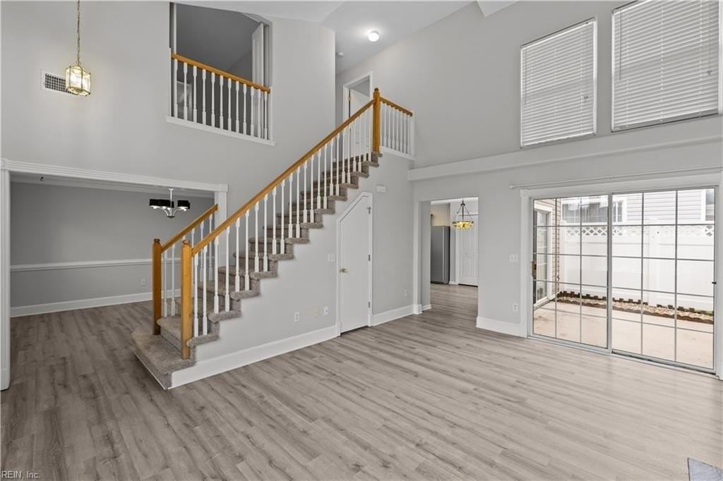 5261 Spring Cove Way - Photo 5 of 39