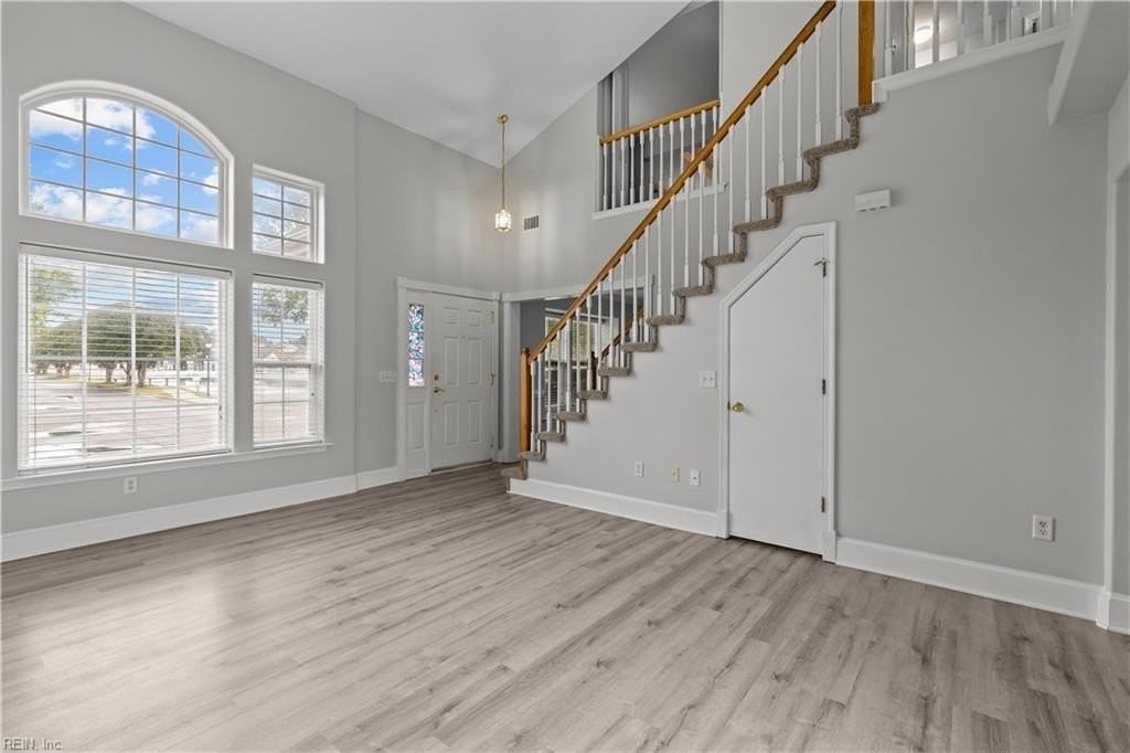 5261 Spring Cove Way - Photo 6 of 39