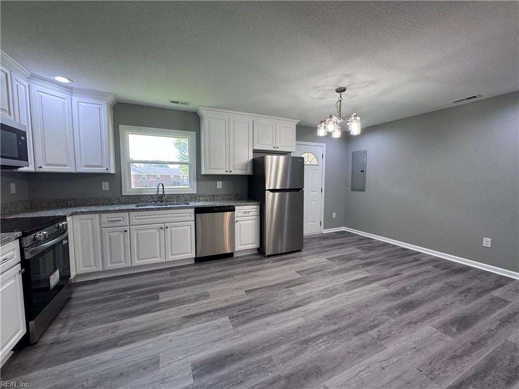 1917 Nansemond Pkwy - Photo 4 of 26
