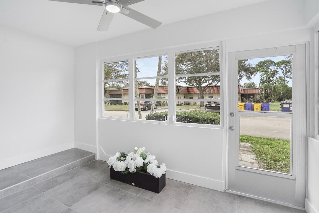 737 Nantucket Cir #B - Photo 6 of 29