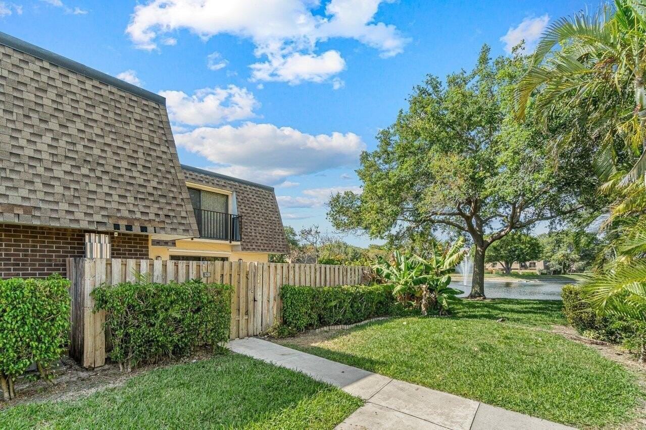 2929 Sw 22nd Cir #32B - Photo 3 of 27