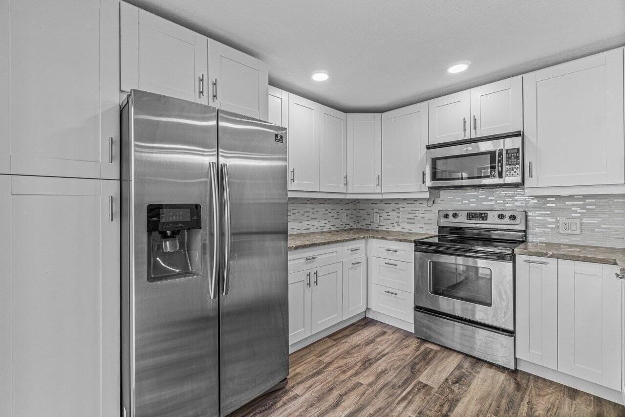 2929 Sw 22nd Cir #32B - Photo 6 of 27