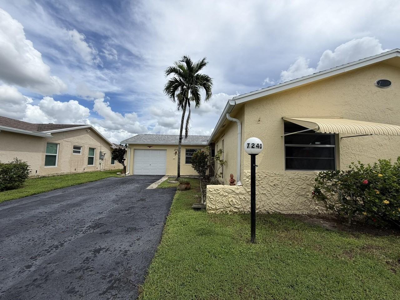 7240 Pine Forest Cir - Photo 2 of 22