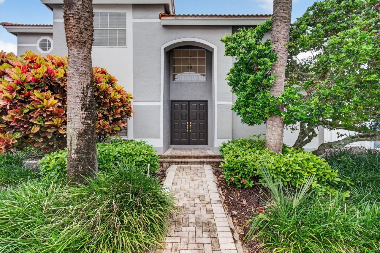 10621 Wheelhouse Cir - Photo 4 of 50