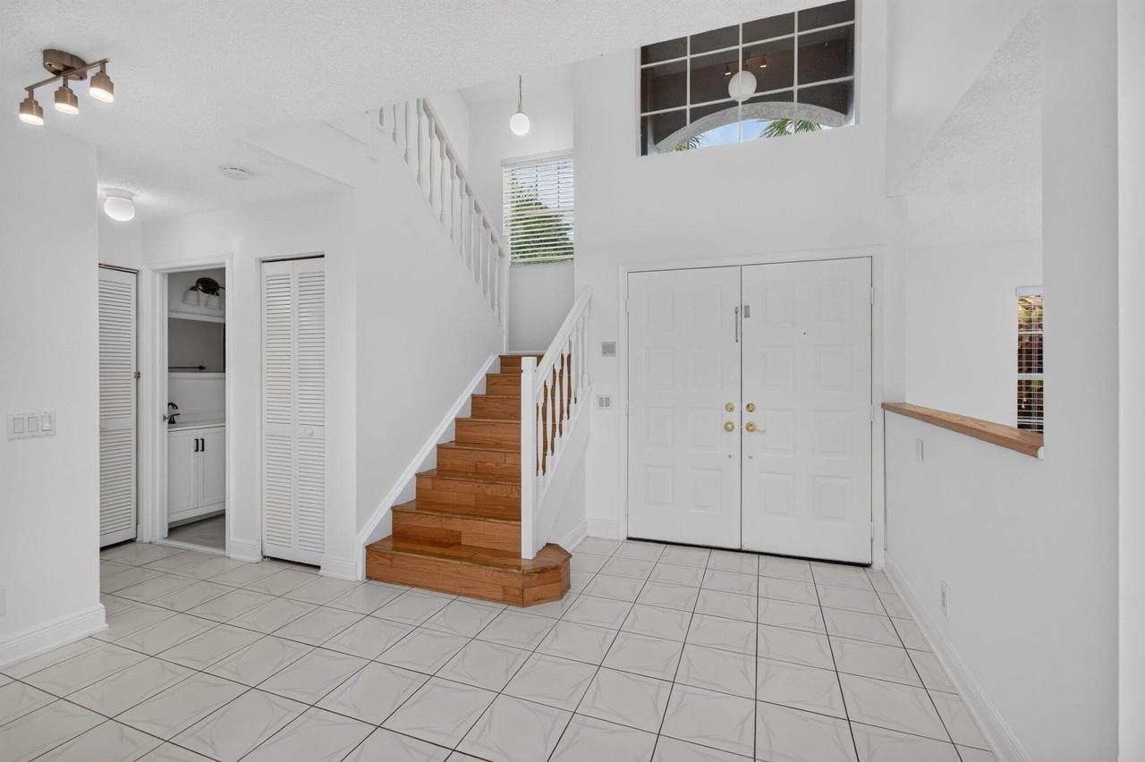 10621 Wheelhouse Cir - Photo 6 of 50