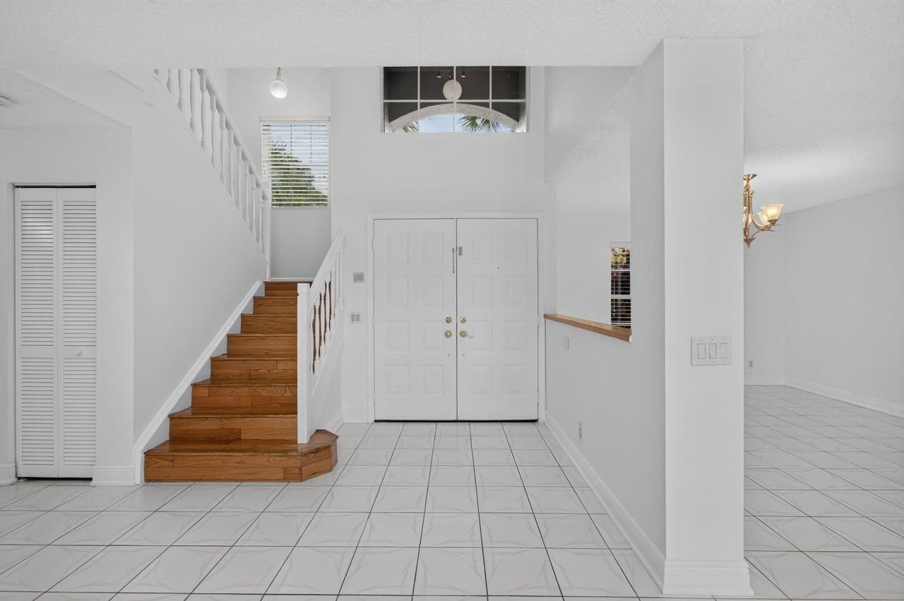 10621 Wheelhouse Cir - Photo 7 of 50
