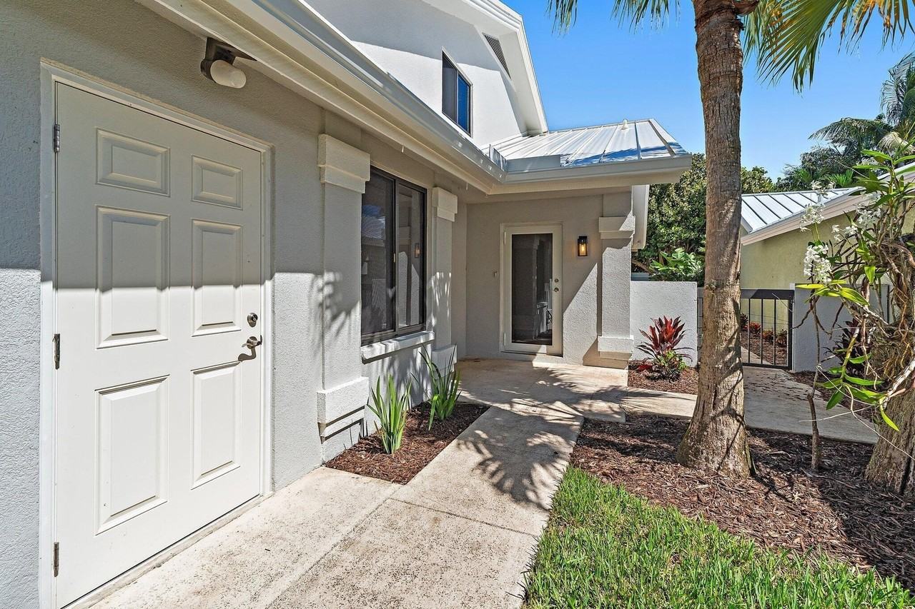 139 Sand Pine Dr - Photo 3 of 50