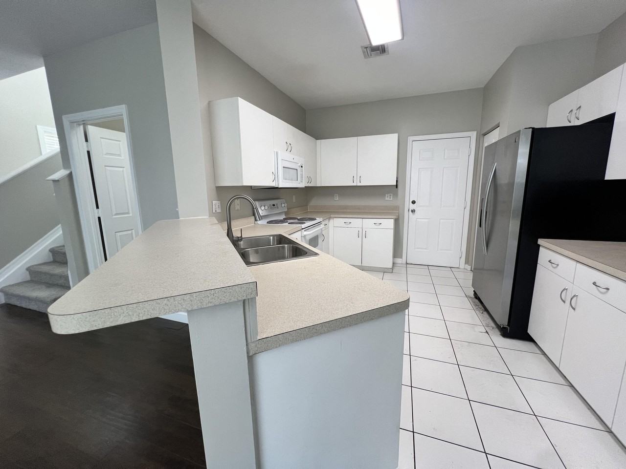 9120 Villa Palma Ln - Photo 6 of 25