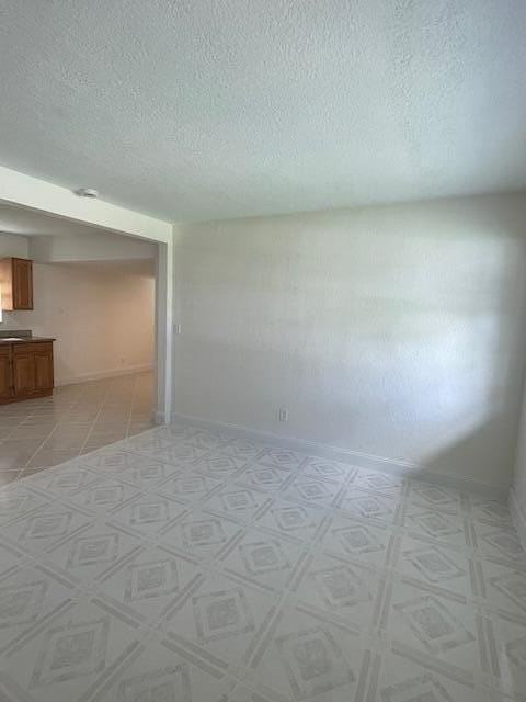 6416 Sw 24th St - Photo 4 of 22