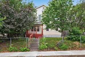 featured image of 2321 Lyndale Ave N